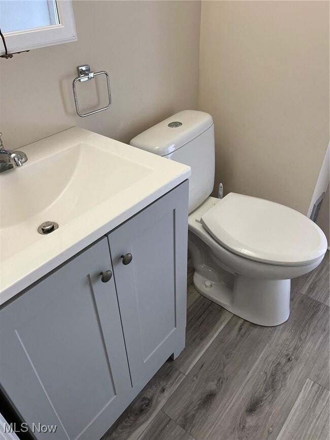 Building Photo - 3923 Richlawn Rd