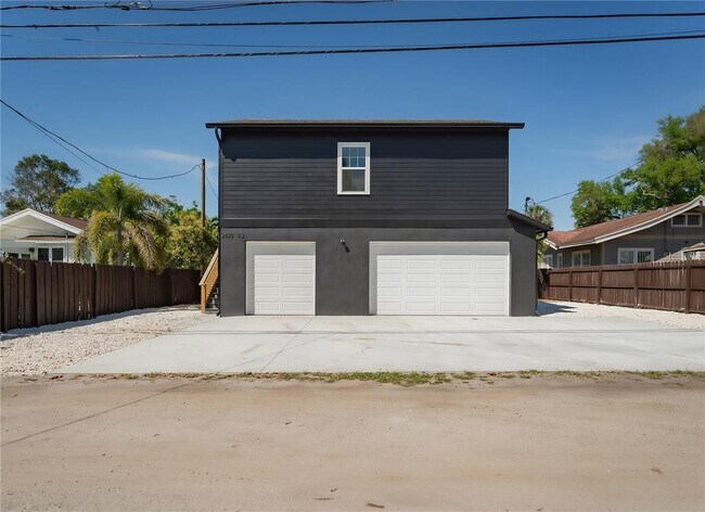 Building Photo - 2830 2nd Ave N