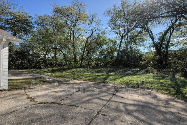 Building Photo - 308 Prince Ave