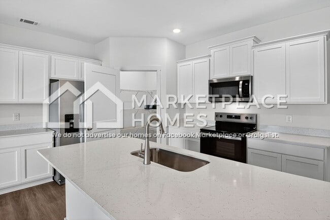 Building Photo - 4321 Scenic Mdw Dr NE