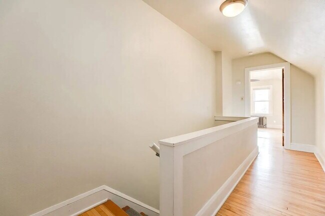 Building Photo - 1164 Randolph Ave