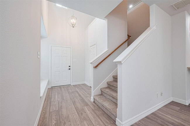 Building Photo - 119 Gallery Cove Ct
