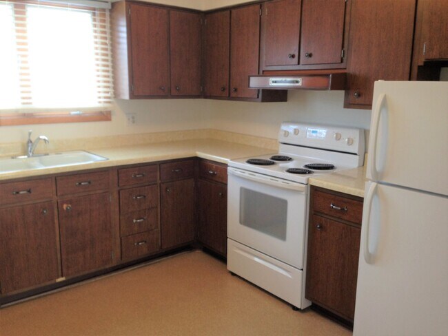 Building Photo - Continental