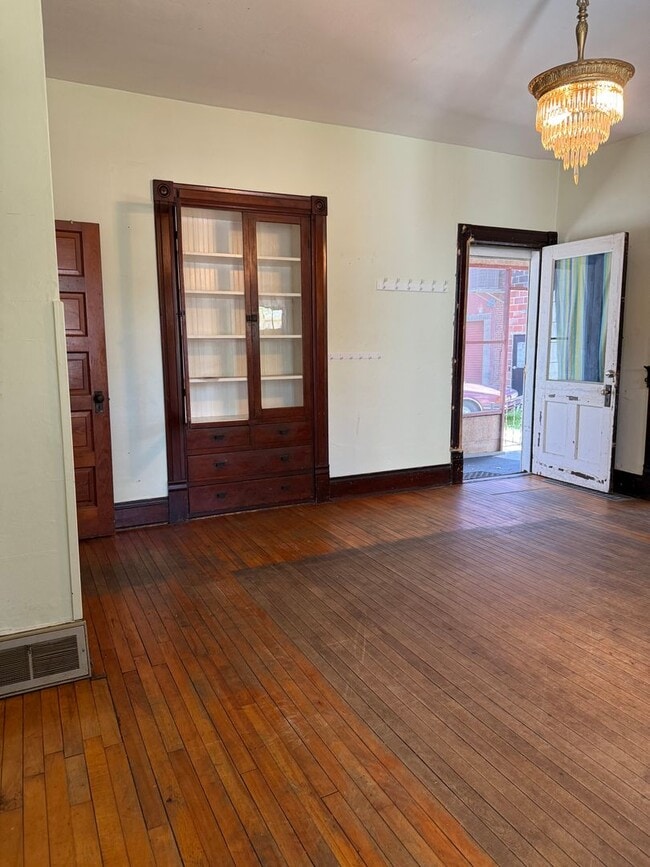 Building Photo - Big Character. Bigger Home in this 4 Bedroom-1 Bathroom charmer