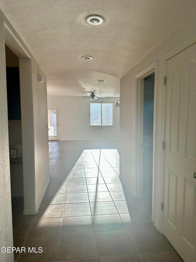 Building Photo - 7668 Mundy Creek Dr