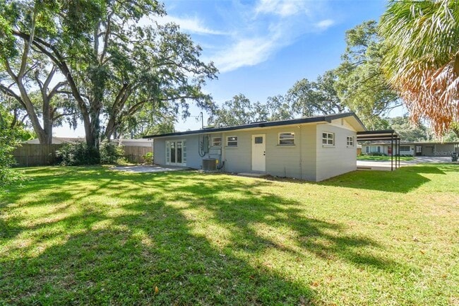 Building Photo - 535 W Palmeden Dr