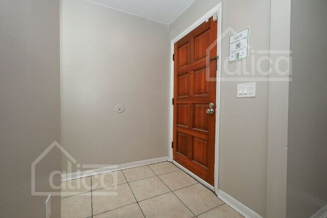 Building Photo - 4006 Luan Dr