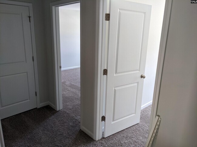 Building Photo - 531 Moresby Wy