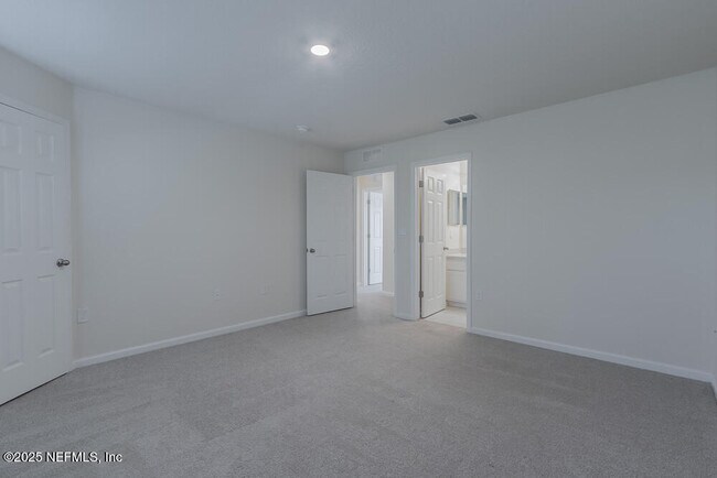 Building Photo - 983 Observatory Pkwy