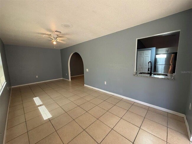 Building Photo - 2162 Abalom St