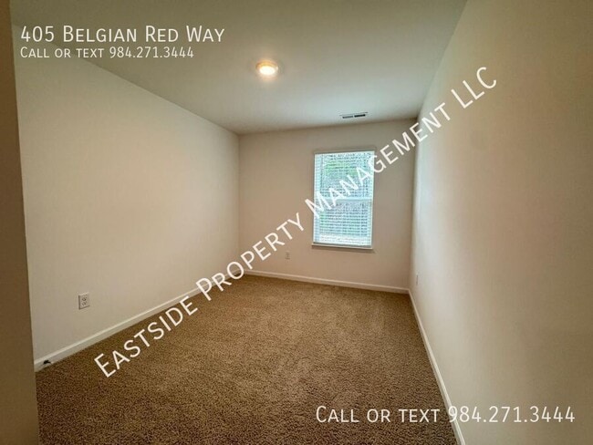 Building Photo - 405 Belgian Red Wy