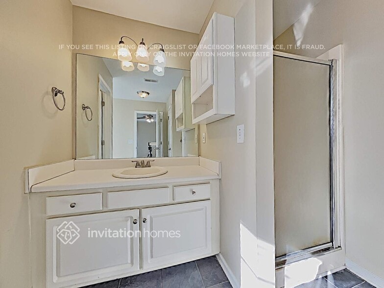 Building Photo - 2046 Arbor Forest Dr SW