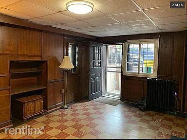 Building Photo - 1 br, 1 bath Townhome - 803 Park Ave