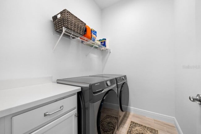 Building Photo - 8118 Tethys Ct