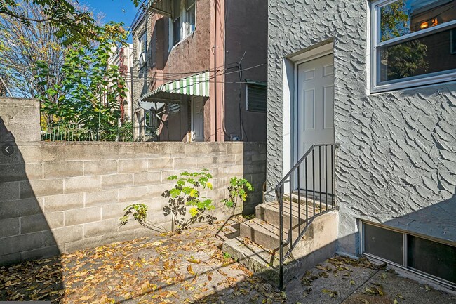 Building Photo - Renovated Grays Ferry Gem with Modern Charm