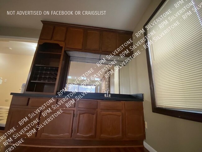 Building Photo - 17381 Washington Ct