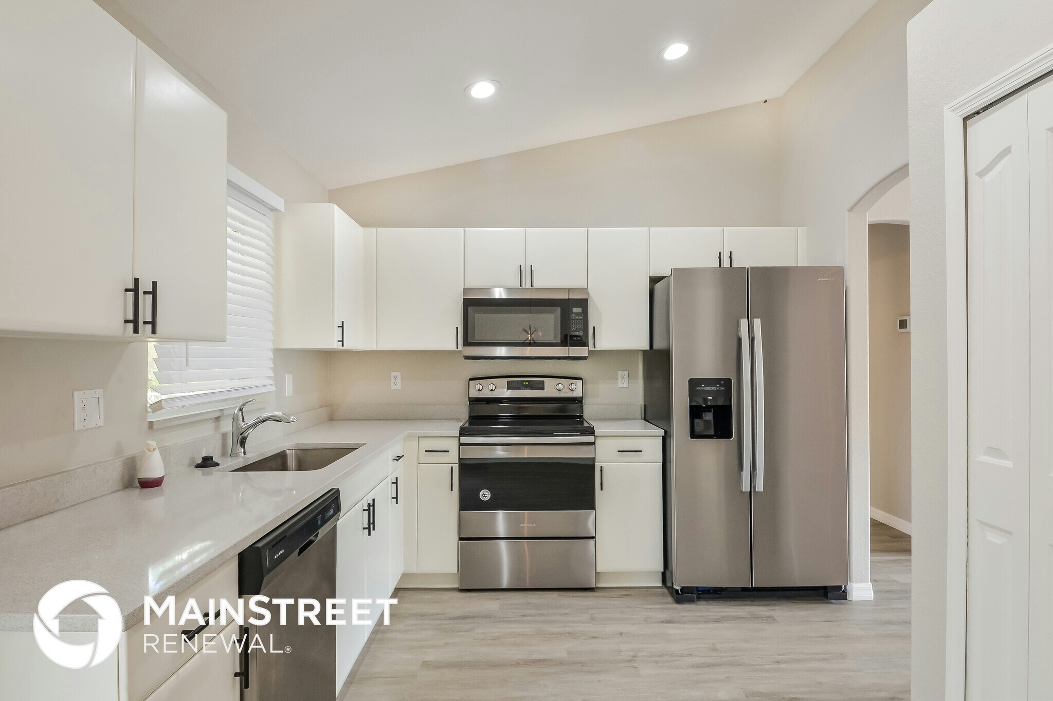 Building Photo - 2205 Honey Ln