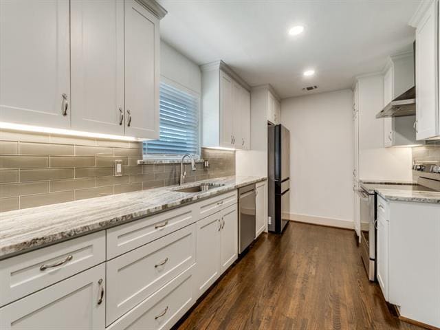 Building Photo - 8815 Graywood Dr