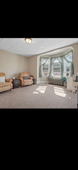 Primary Photo - 125 N 4th St