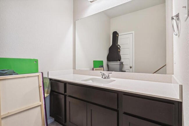 Building Photo - 5001 Black Onyx Dr