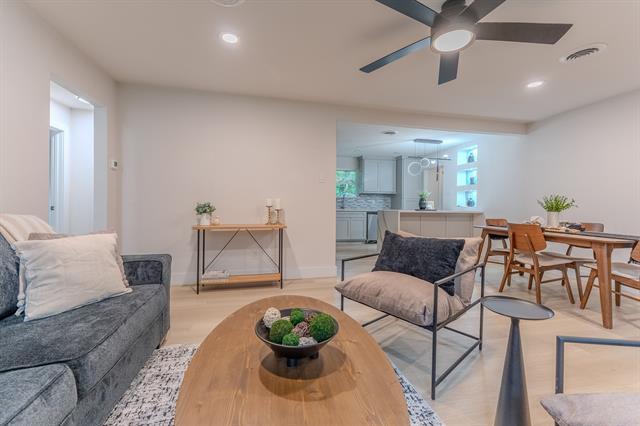 Building Photo - 2354 San Marcus Ave