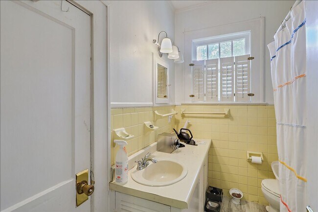 Building Photo - 3 bed 2 bath Home in Historic Belhaven