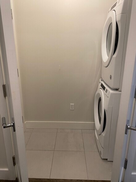 Building Photo - 430 McGrath Hwy