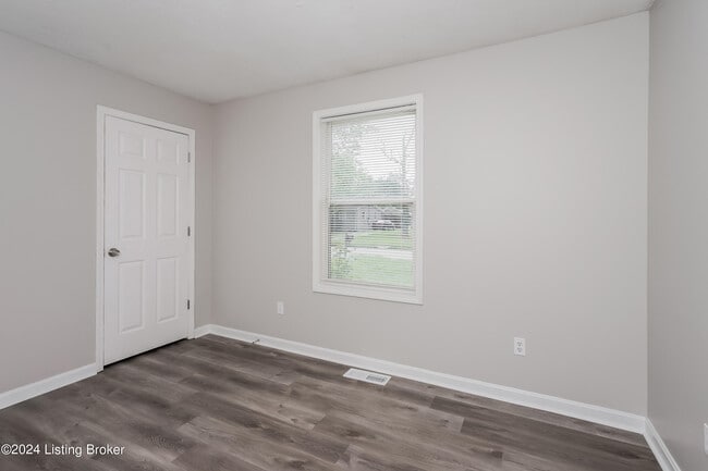 Building Photo - 156 Hackberry Ln