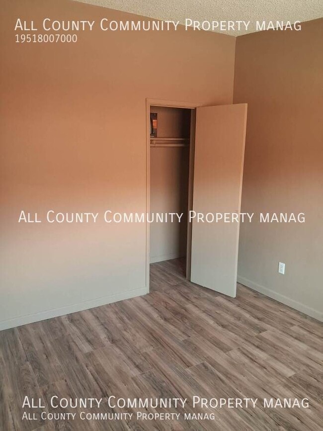 Building Photo - 6080 Daisy Ave