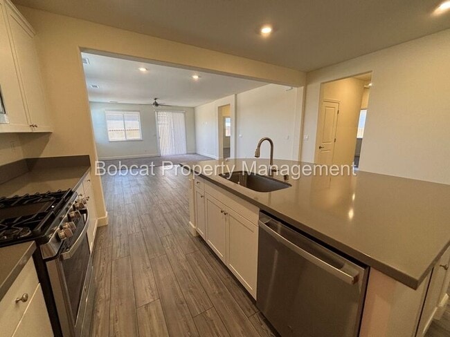 Building Photo - 1097 Dapple Dr