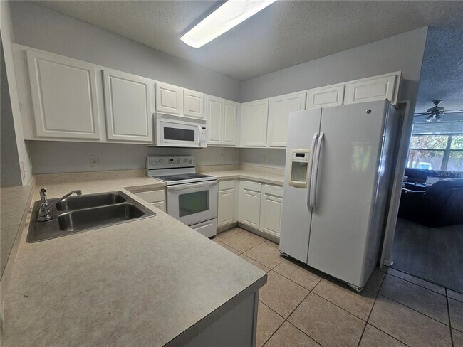 Building Photo - 6124 Osprey Lake Cir