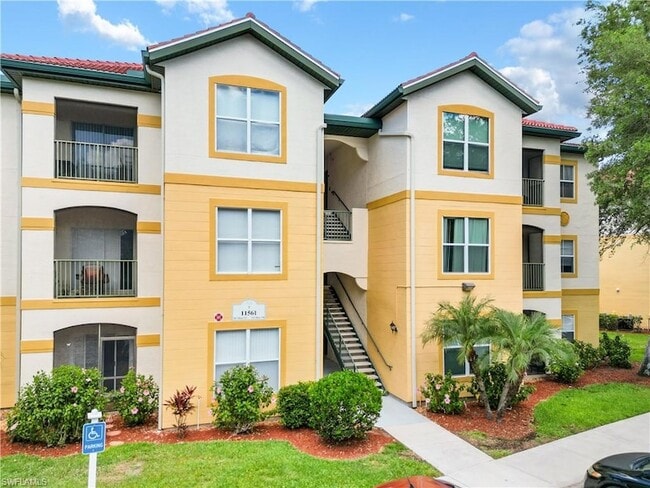 Building Photo - 11561 Villa Grand
