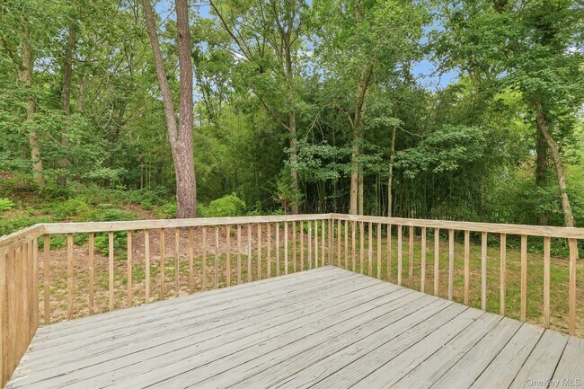 Building Photo - 22 Red Maple Rd