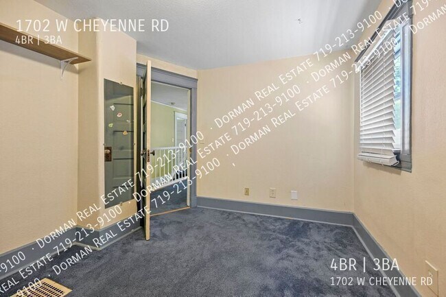 Building Photo - 1702 W Cheyenne Rd