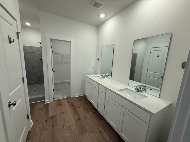 Building Photo - Free Wi-Fi for the first year! 4 Bed/2 Bath New Construction - Foley