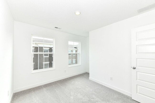 Building Photo - 9326 Somerford Dr