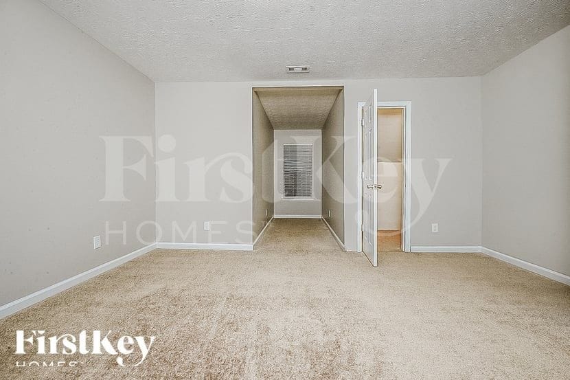 Building Photo - 210 Sharon Acres Ct