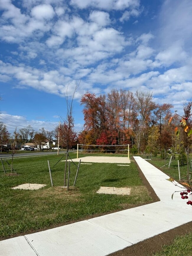 Building Photo - Dont miss out on this great home! Available 12/12/25