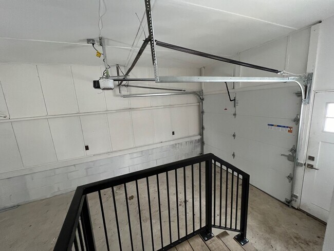 Building Photo - Modern solace meets nostalgic comfort in this stunning 3BR/3BA beauty 4800/Mo