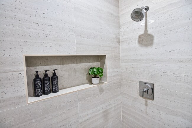 Building Photo - 1273 Danner St SE