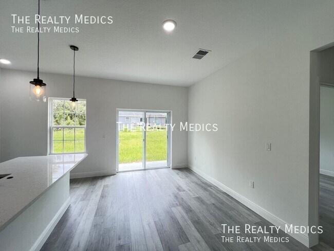 Building Photo - 486 Marion Oaks Ln