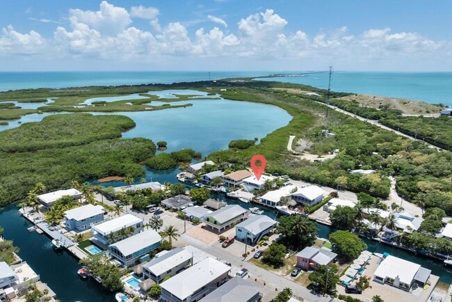 Building Photo - 121 Long Key Lake Dr