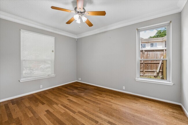 Building Photo - 12526 Mill Hedge Dr