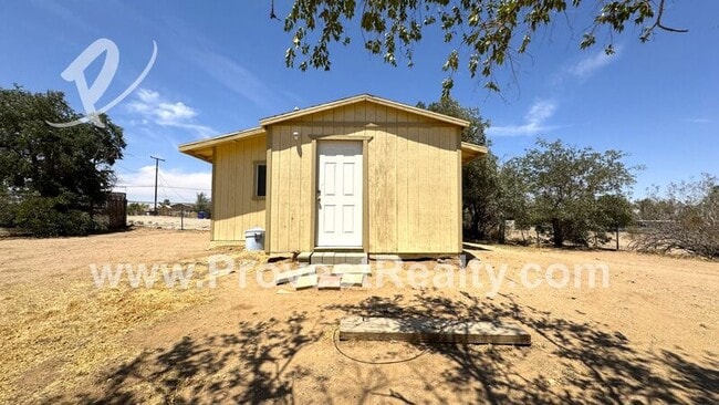 Building Photo - 13193 Begonia Rd