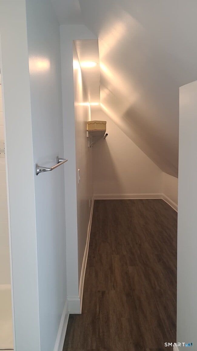 Building Photo - 43 W Prospect St