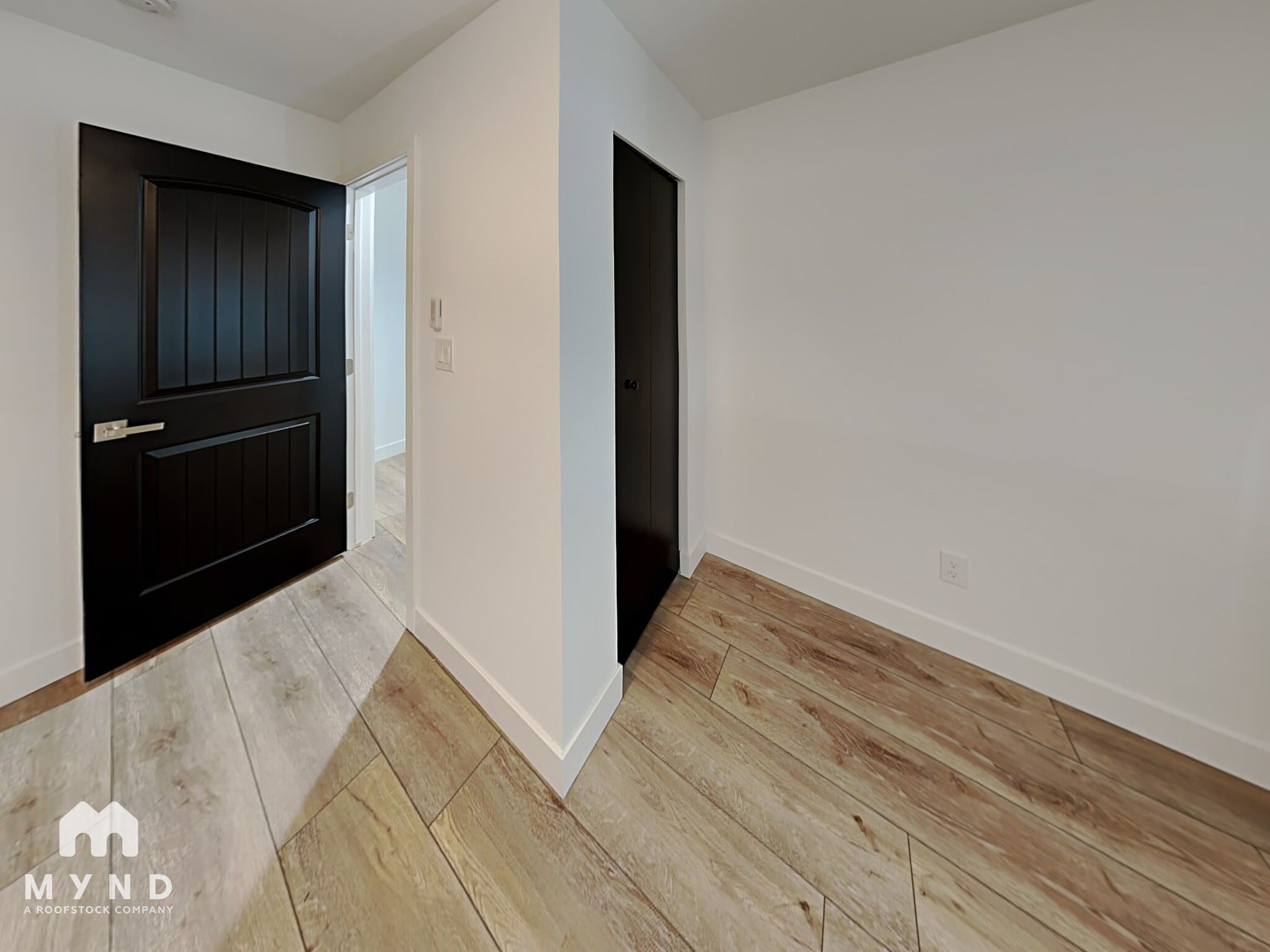 Building Photo - 7520 E Portland St