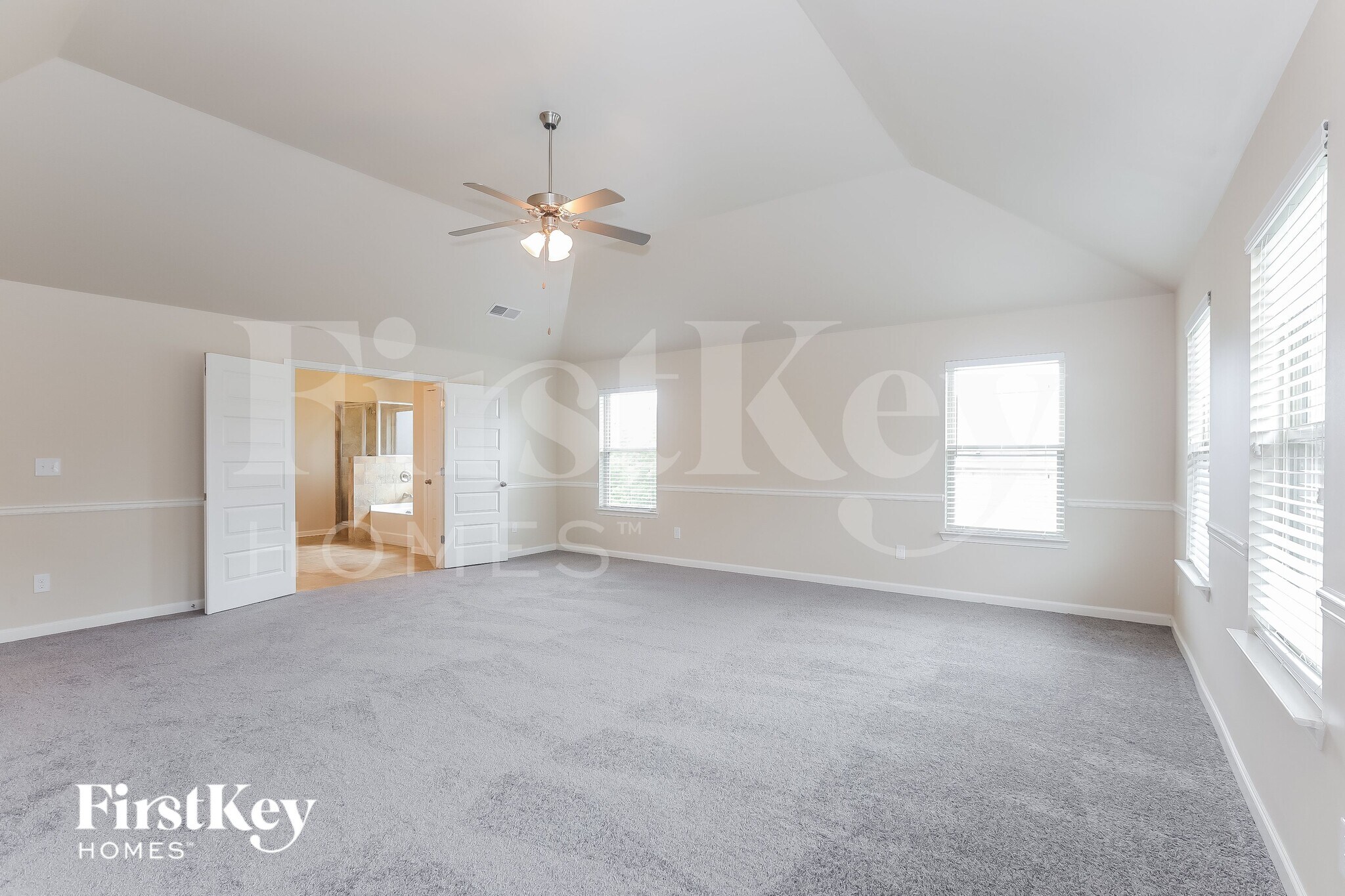 Building Photo - 1328 Wild Rose Dr SE