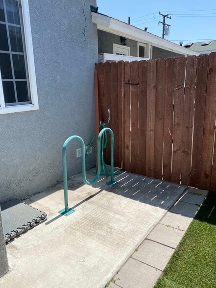 Building Photo - 2002 18th St