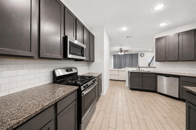 Building Photo - 16361 Olive Sparrow Dr