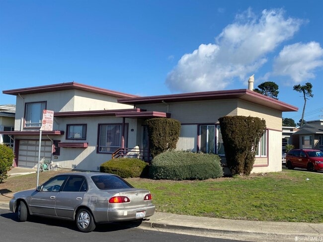 Building Photo - 67 Parkwood Dr